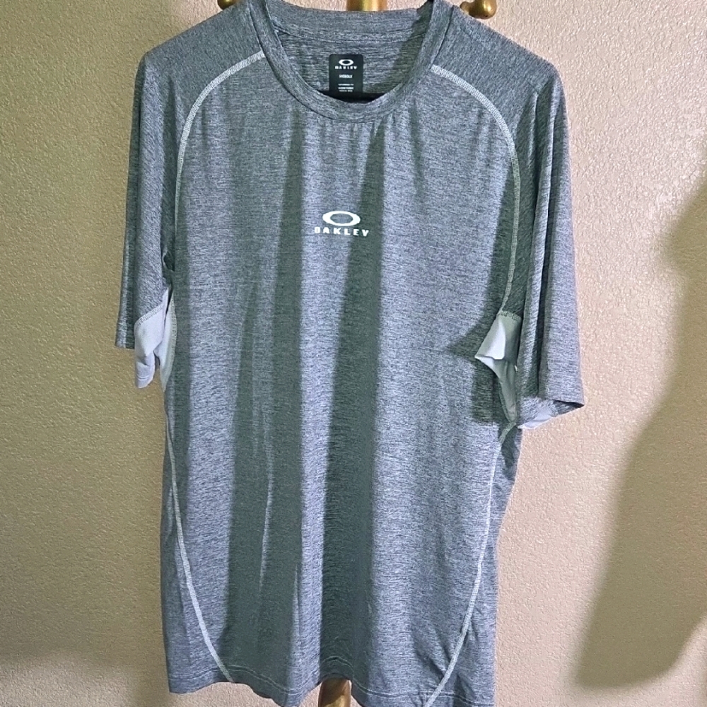 Oakley Gray Short Sleeve Performance Tee